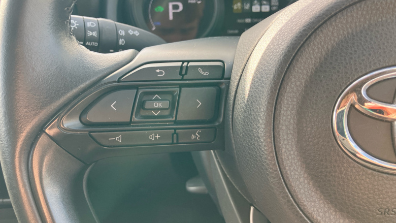 Toyota Yaris 1.5 Hybrid Design 5dr CVT Hybrid Hatchback